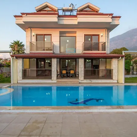 Prestij Garden 4+1 , Oezel Havuzlu, 빌라