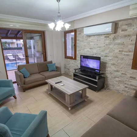 빌라 Prestij Garden 4+1 , Oezel Havuzlu,